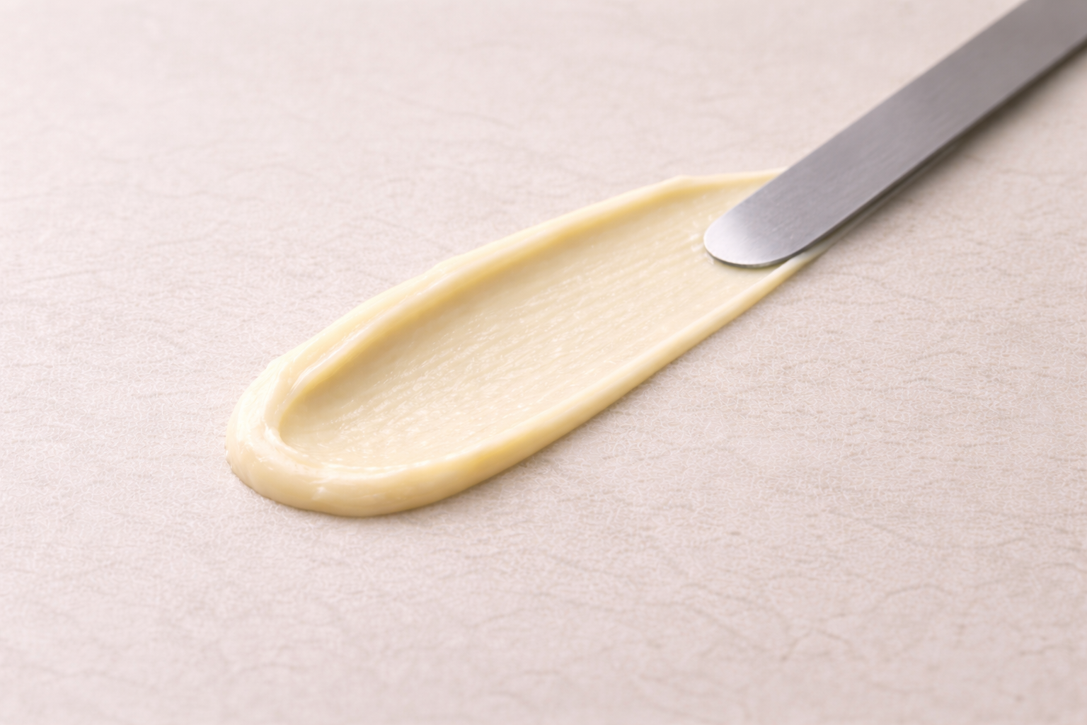 Tretinoin cream texture image